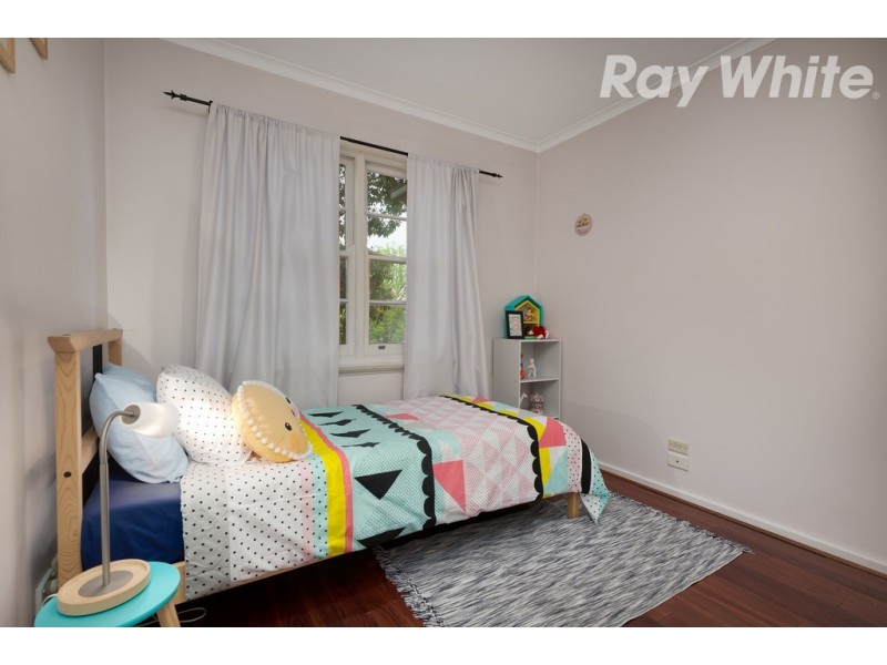 8 Ronald Court, Watsonia North VIC 3087