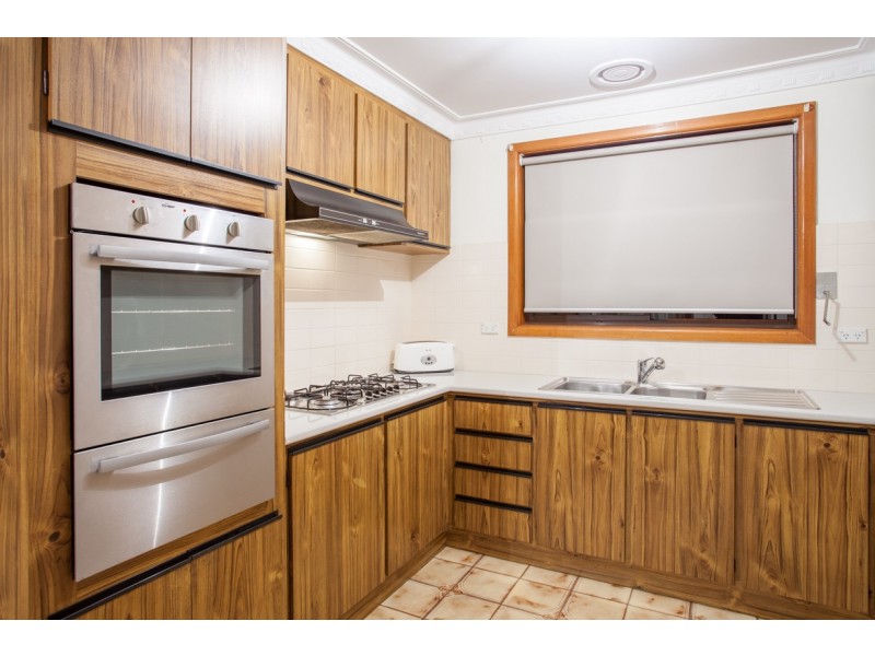 13 Swindon Court, Lalor VIC 3075