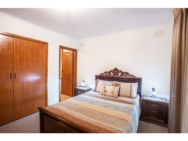 13 Swindon Court, Lalor VIC 3075