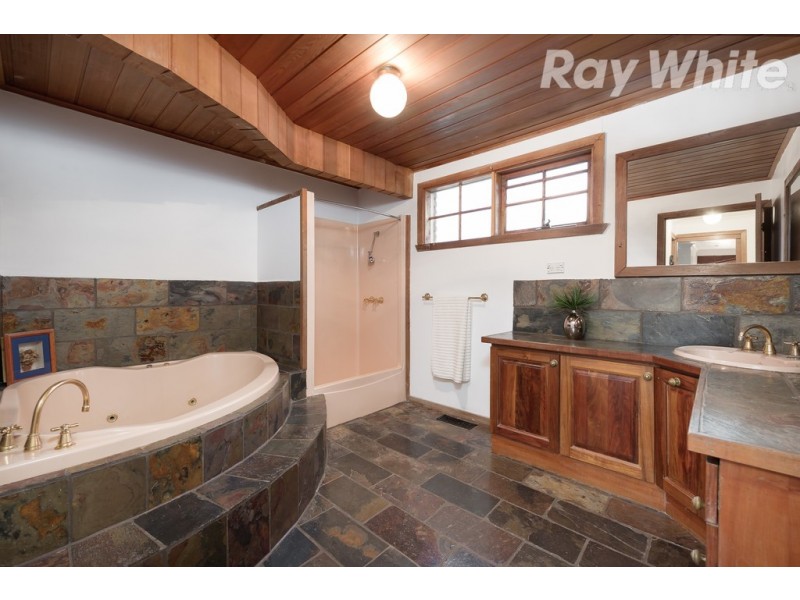 3 Heroic Court, Mill Park VIC 3082