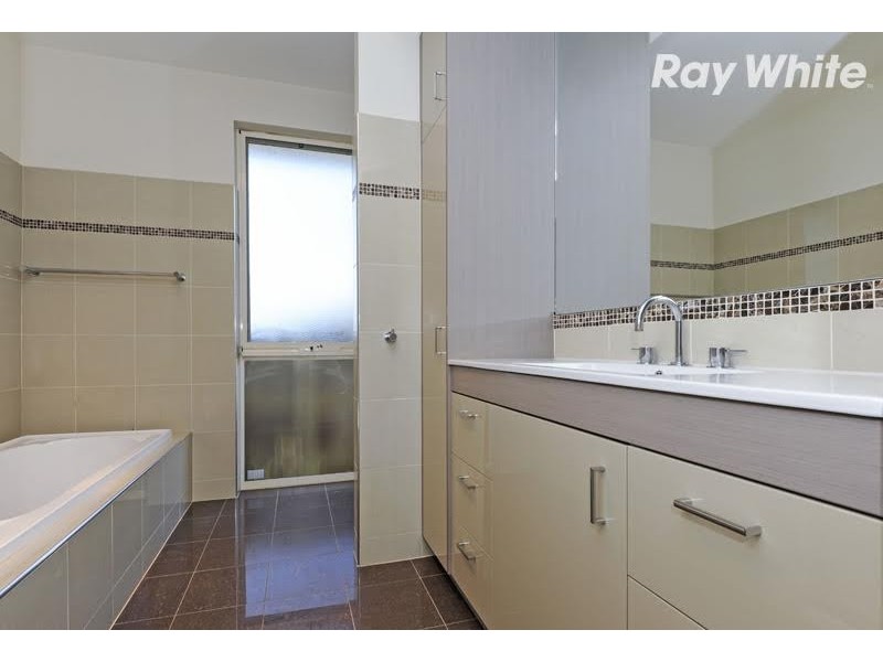 15A Cash Street, Kingsbury VIC 3083