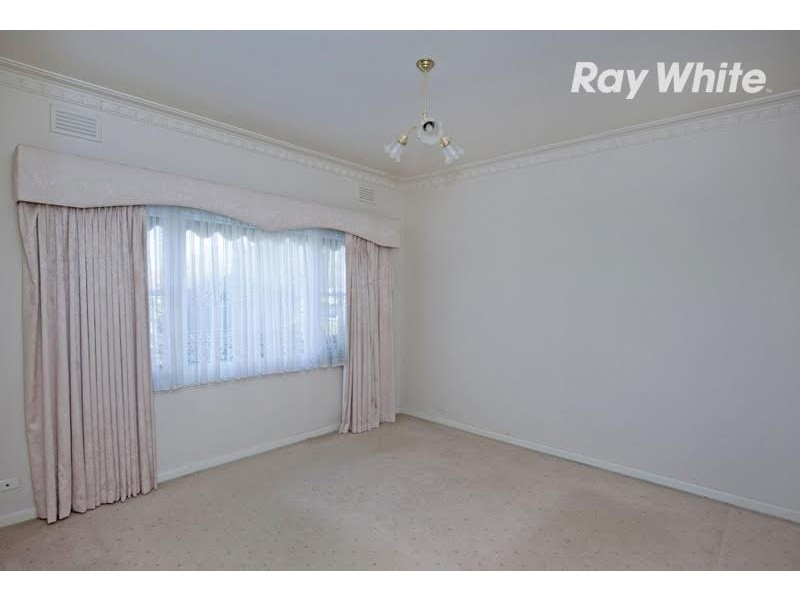 16 Clunes Street, Kingsbury VIC 3083