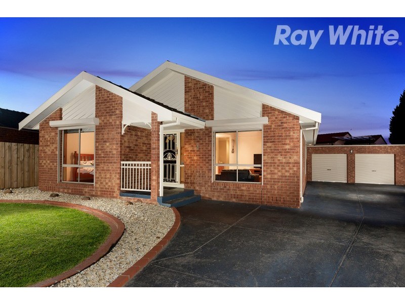 2 Ratcliffe Close, Mill Park VIC 3082