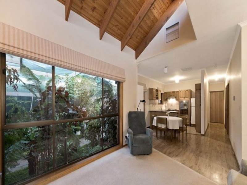 2/37 Greenhills Road, Bundoora VIC 3083