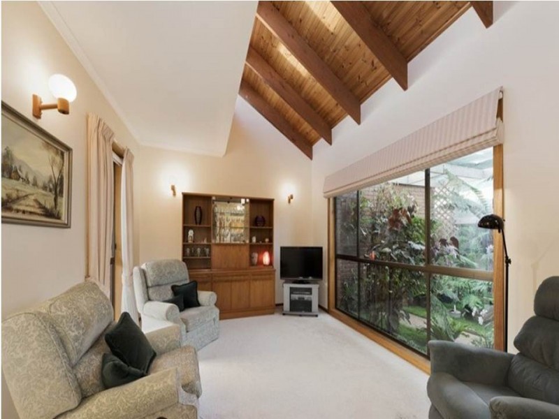 2/37 Greenhills Road, Bundoora VIC 3083