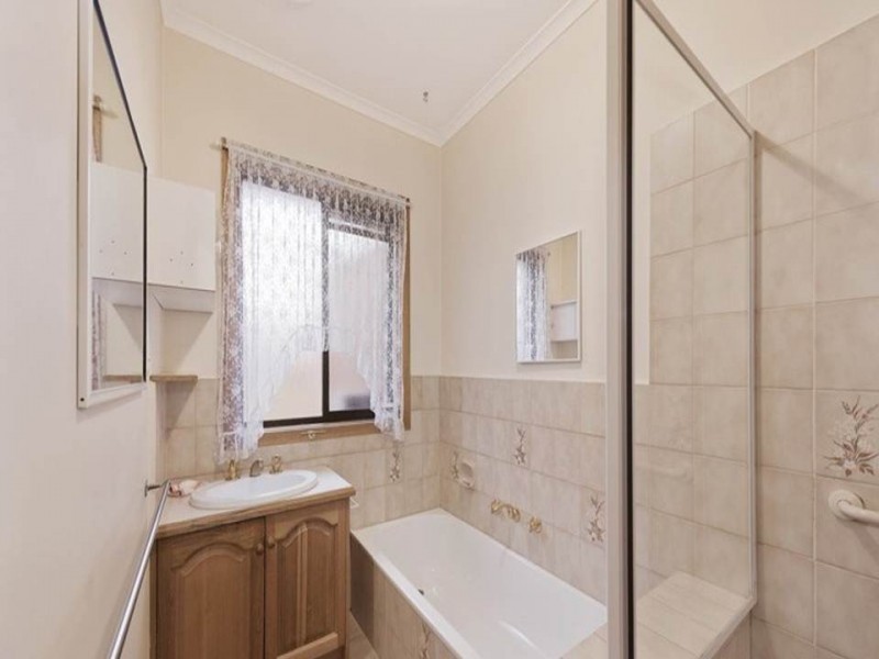 2/37 Greenhills Road, Bundoora VIC 3083