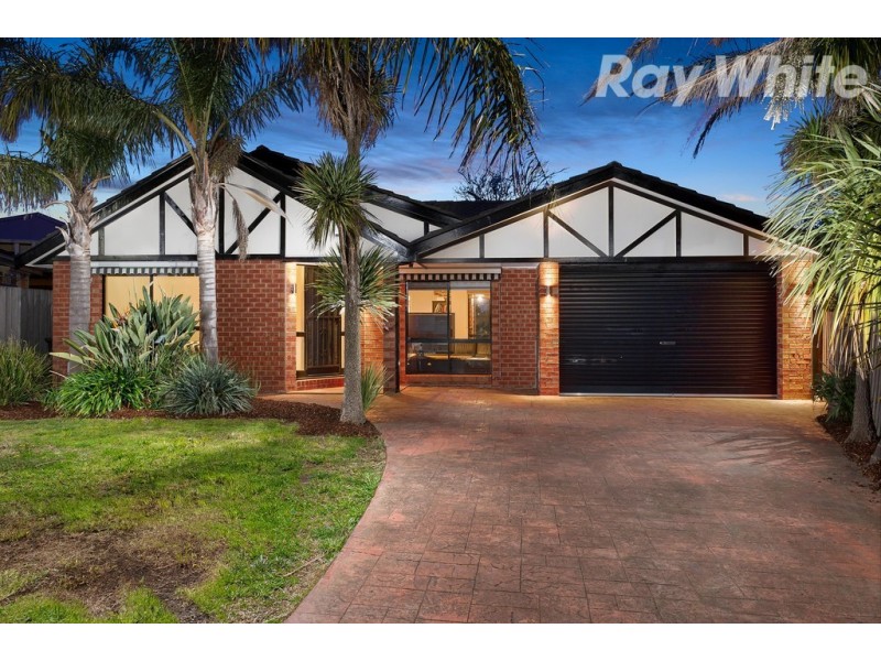 4 Underwood Close, Mill Park VIC 3082