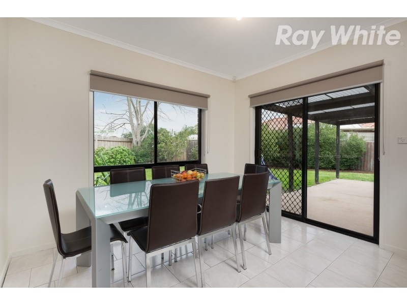 4 Underwood Close, Mill Park VIC 3082