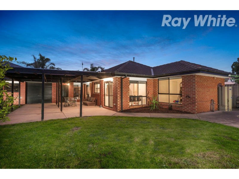 4 Underwood Close, Mill Park VIC 3082