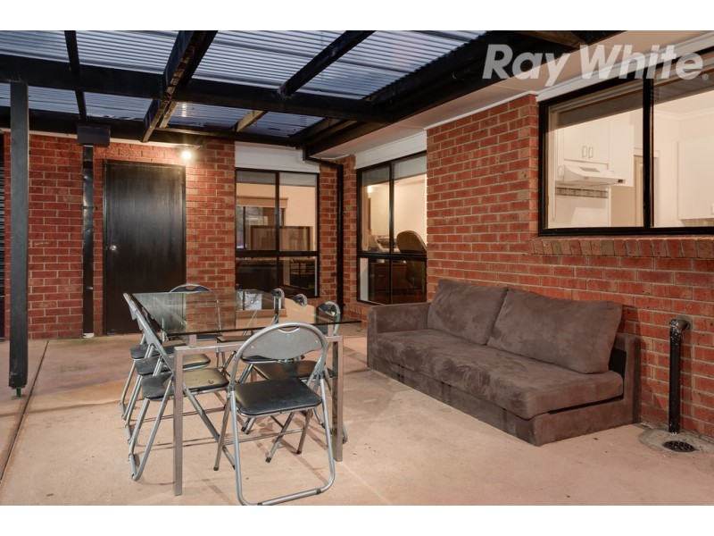 4 Underwood Close, Mill Park VIC 3082