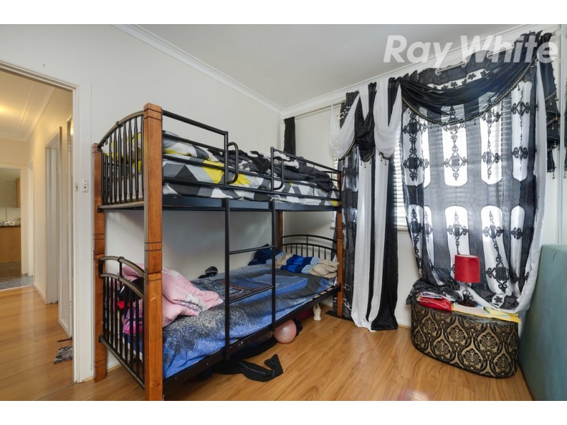 4 Crookston Road, Reservoir VIC 3073