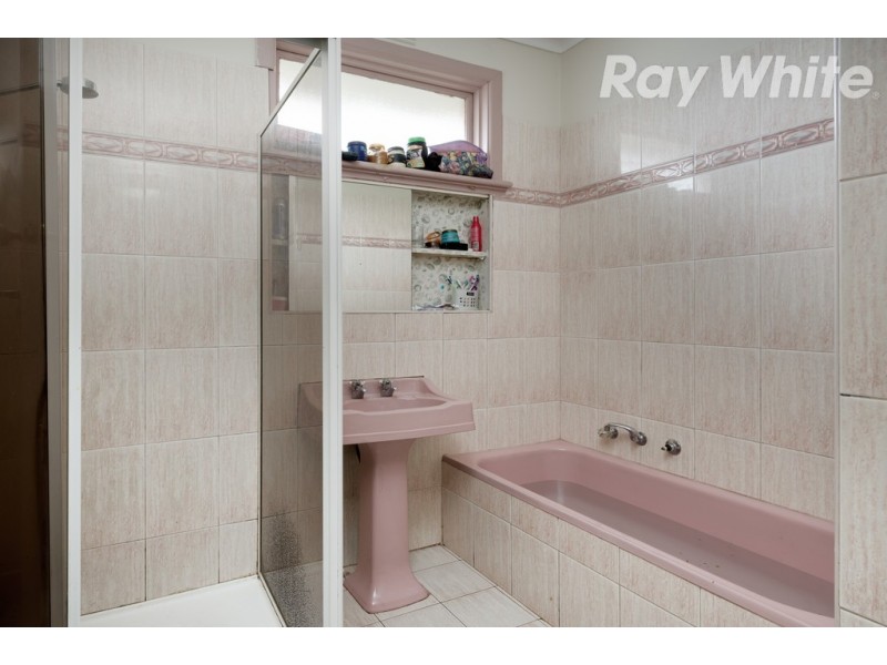 4 Crookston Road, Reservoir VIC 3073