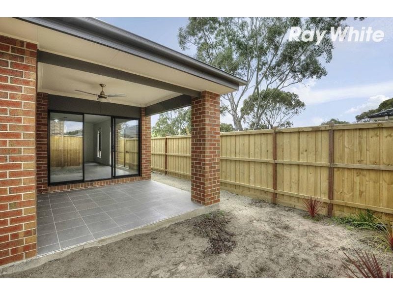 11 Ferngully Crescent, South Morang VIC 3752