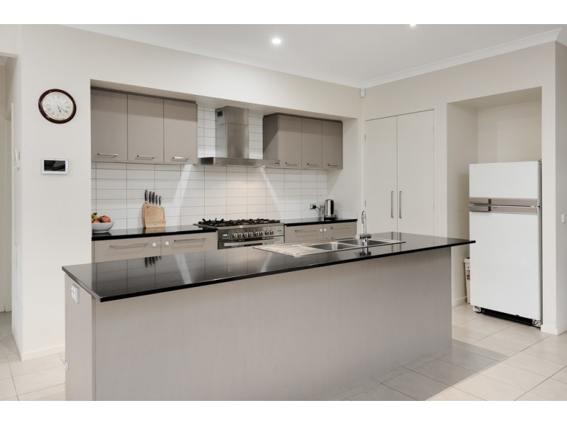 3 Kalatha Street, South Morang VIC 3752