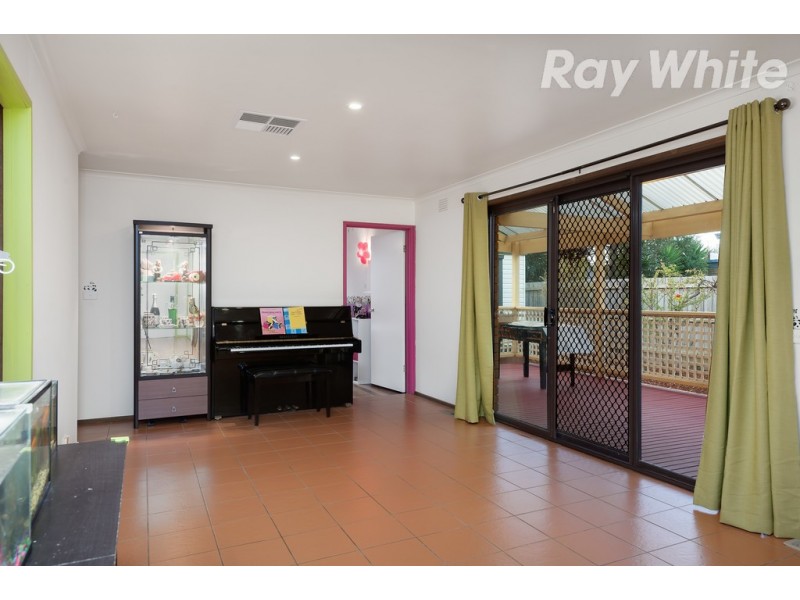 19 Wenden Road, Mill Park VIC 3082