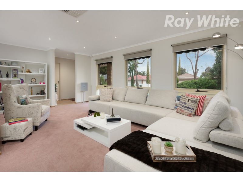 1 Nagle Court, Mill Park VIC 3082