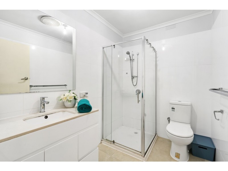 5 Lincoln Street, Watsonia North VIC 3087