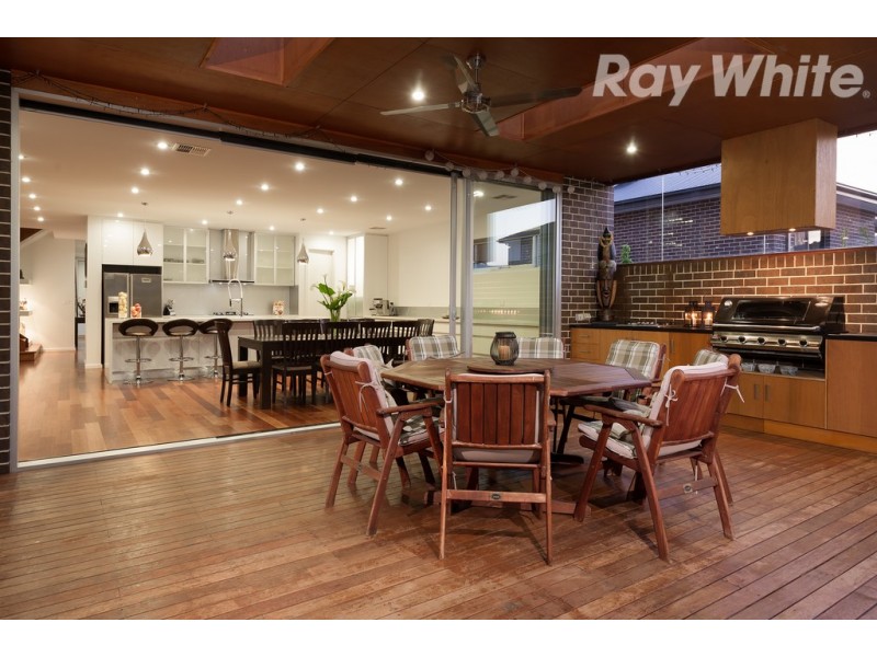 6 Lookout Rise, South Morang VIC 3752