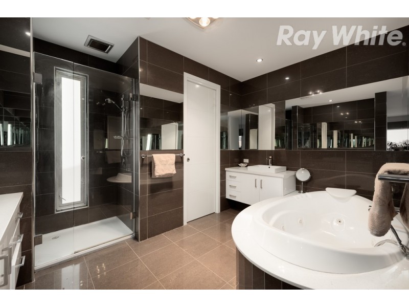 6 Lookout Rise, South Morang VIC 3752