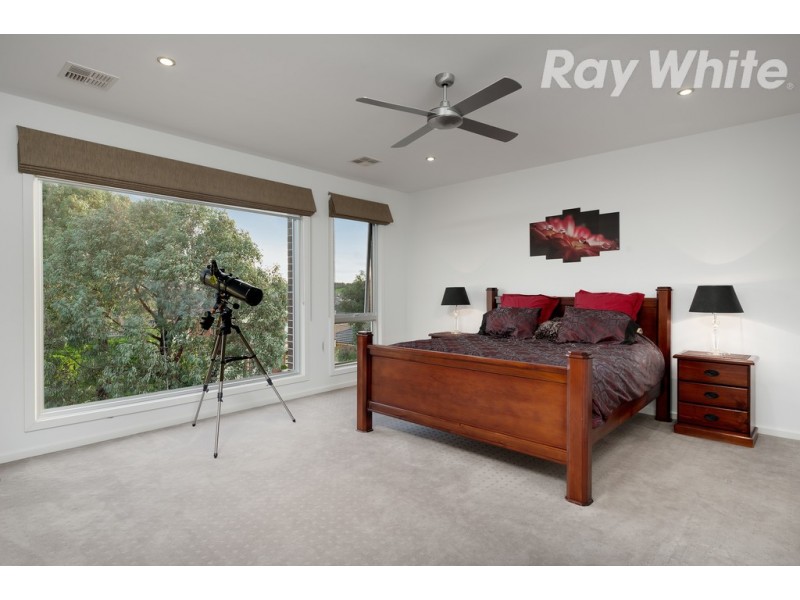 6 Lookout Rise, South Morang VIC 3752