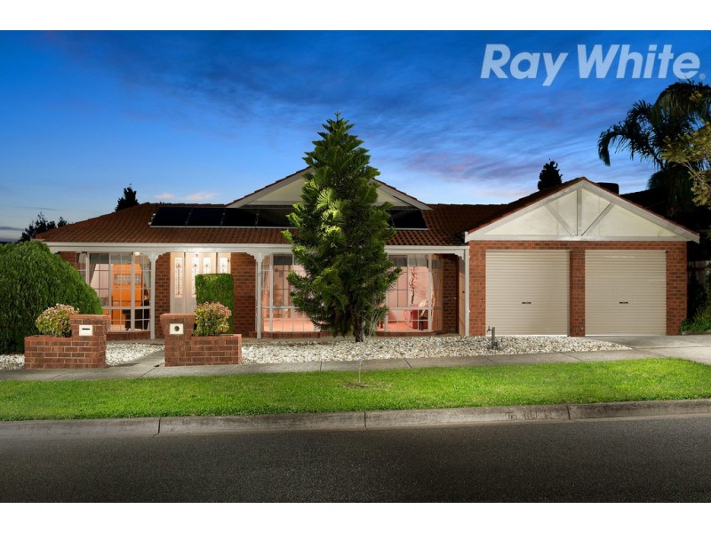 17 Carbon Crescent, Mill Park VIC 3082