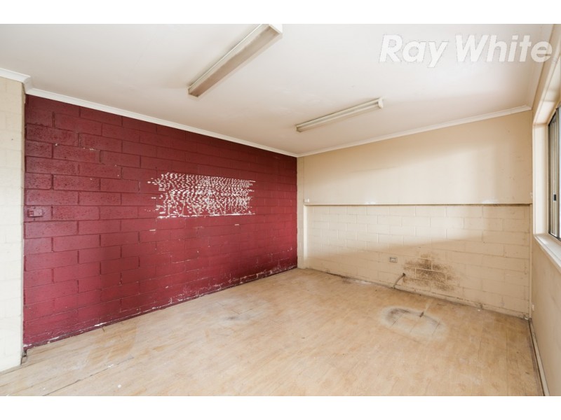 37 Lawson Crescent, Thomastown VIC 3074
