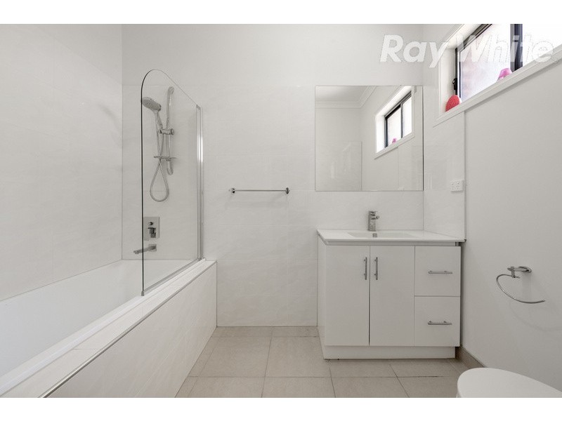 3/7 Pinetree Crescent, Lalor VIC 3075