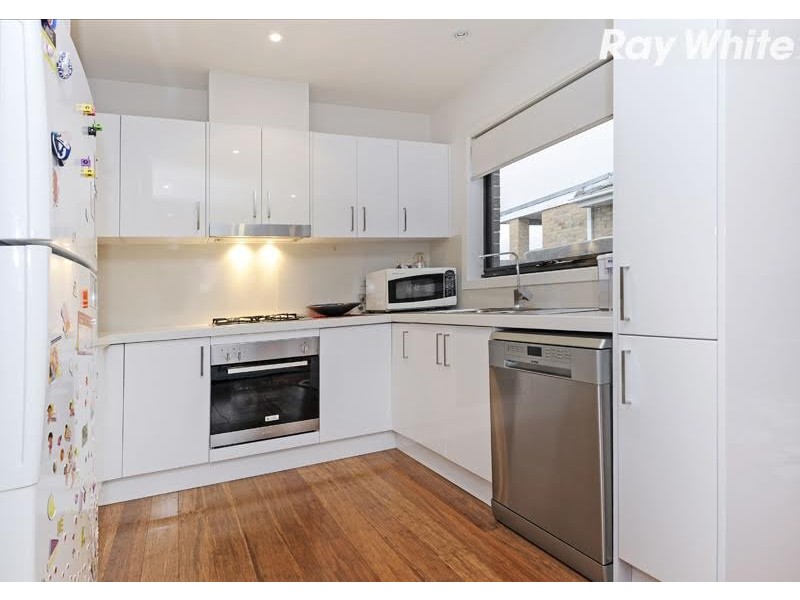 1/147 Purinuan Road, Reservoir VIC 3073