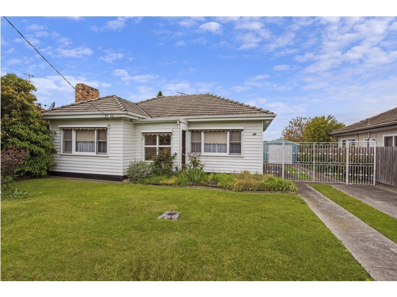 62 Mount View Road, Thomastown VIC 3074