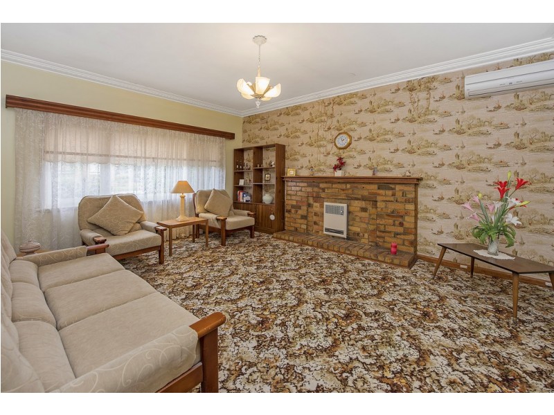 62 Mount View Road, Thomastown VIC 3074