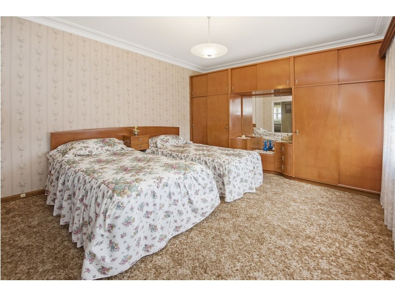 62 Mount View Road, Thomastown VIC 3074