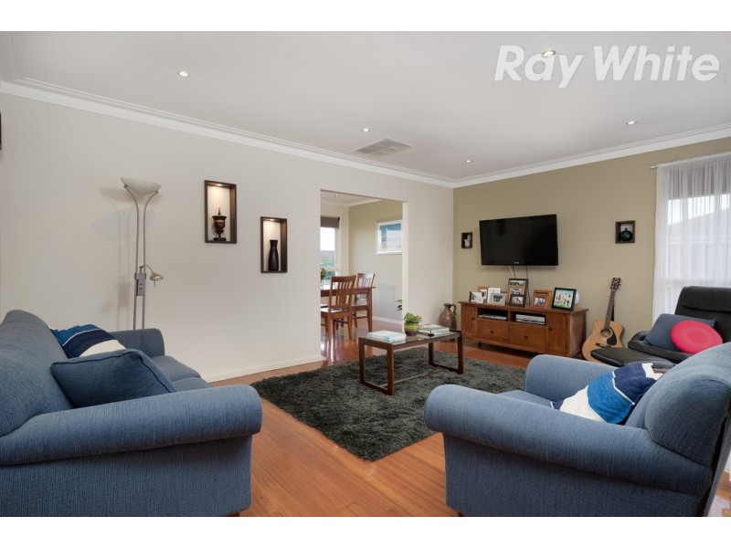 6 Carolyn Crescent, Bundoora VIC 3083