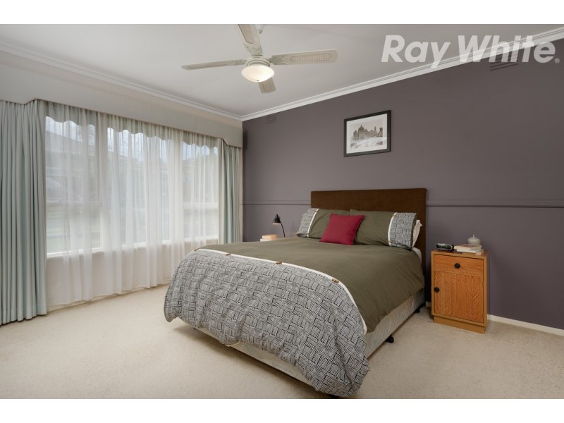 6 Carolyn Crescent, Bundoora VIC 3083