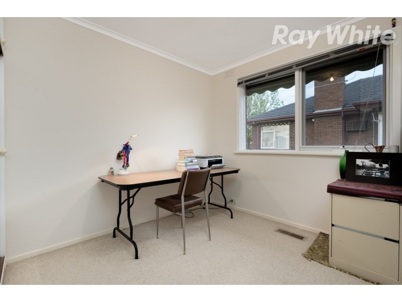 6 Carolyn Crescent, Bundoora VIC 3083