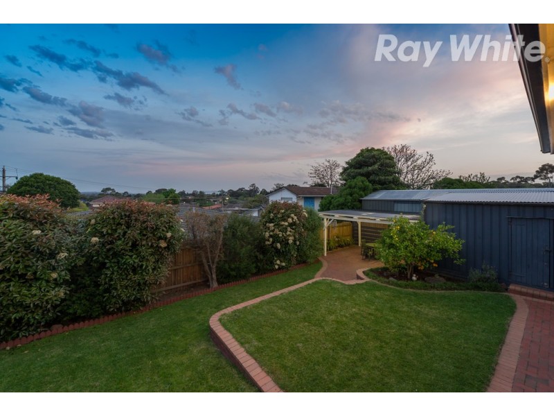 6 Carolyn Crescent, Bundoora VIC 3083
