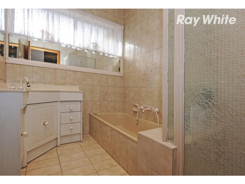 60 Lawley Avenue, Reservoir VIC 3073