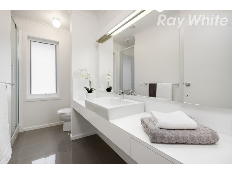 17 Cambridge Way, Bundoora VIC 3083