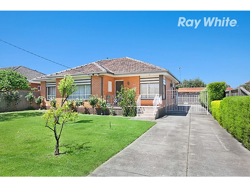 18 Botha Avenue, Reservoir VIC 3073