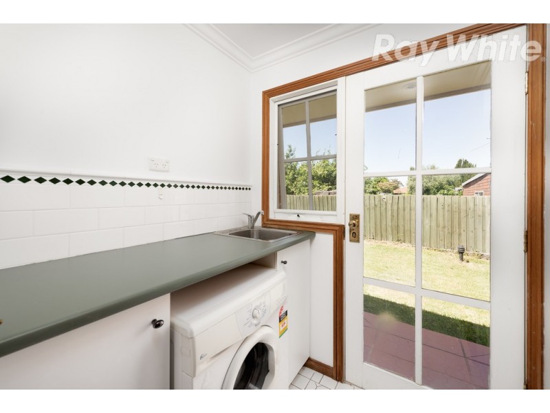 14 Ellerslie Street, Kingsbury VIC 3083