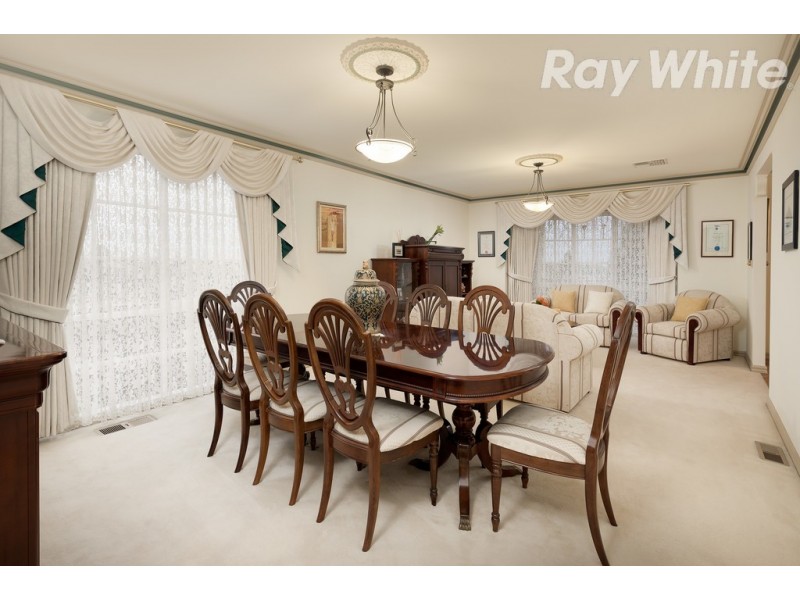 37 Woolnough Drive, Mill Park VIC 3082