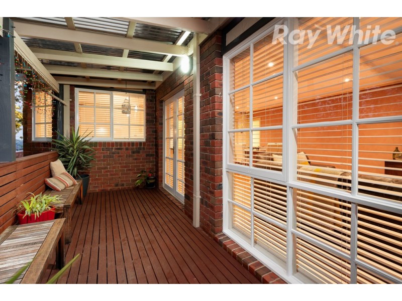 37 Woolnough Drive, Mill Park VIC 3082