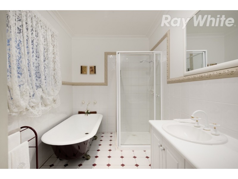 37 Woolnough Drive, Mill Park VIC 3082