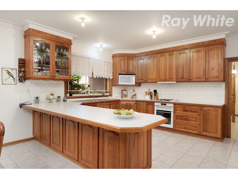 30 Binnak Drive, Watsonia North VIC 3087