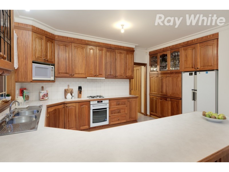 30 Binnak Drive, Watsonia North VIC 3087
