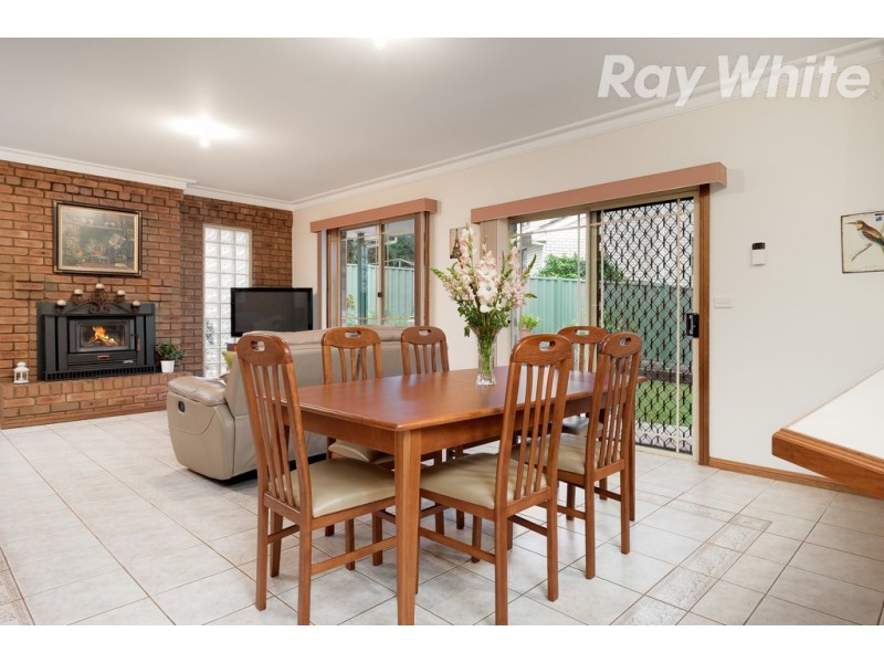 30 Binnak Drive, Watsonia North VIC 3087