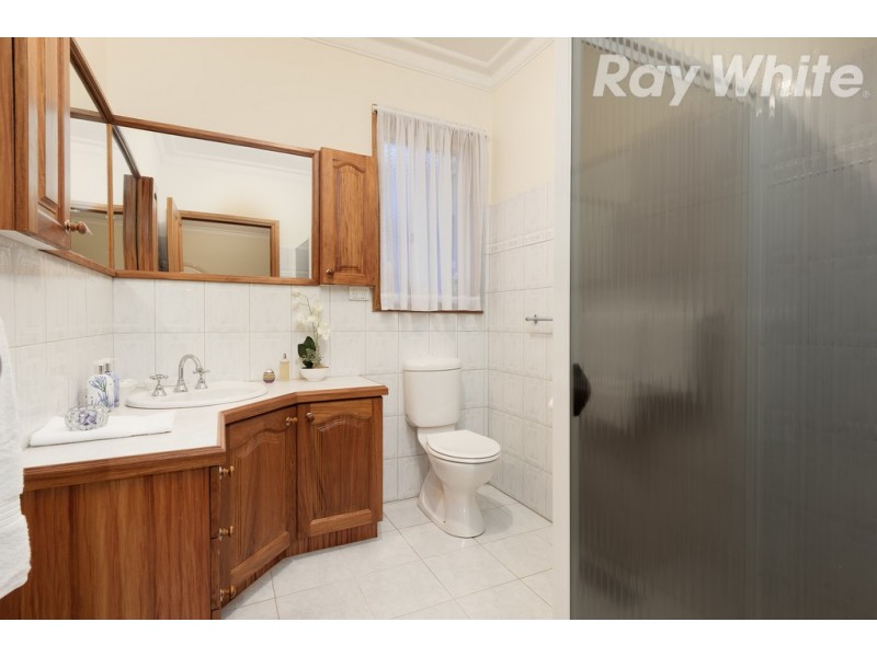 30 Binnak Drive, Watsonia North VIC 3087