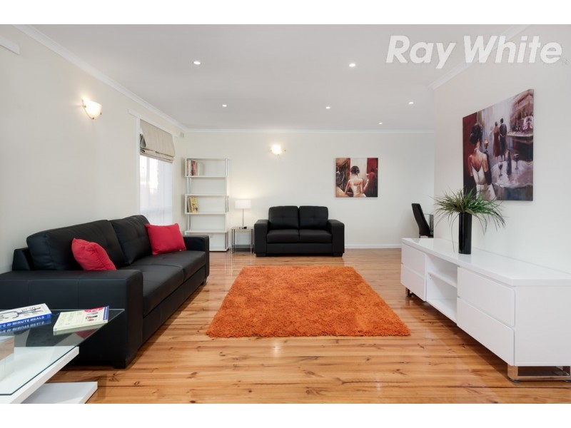 4 Devitt Court, Mill Park VIC 3082
