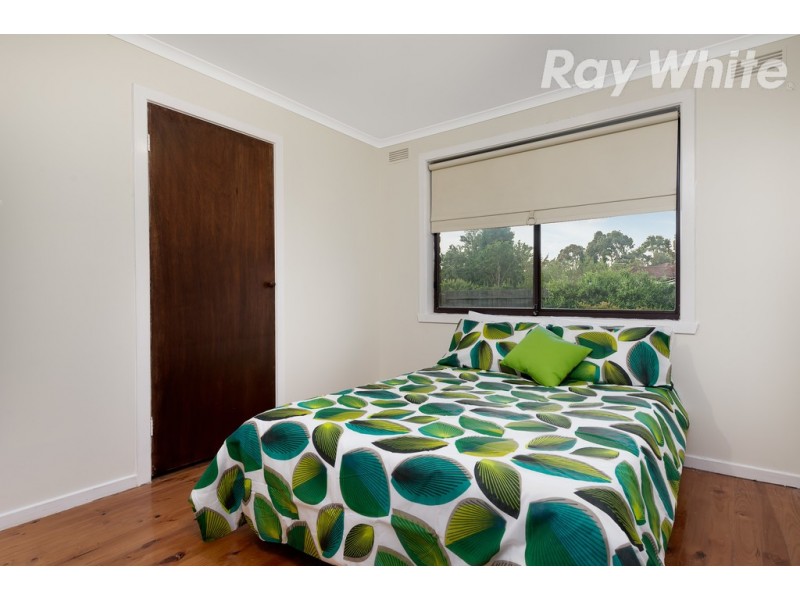 4 Devitt Court, Mill Park VIC 3082