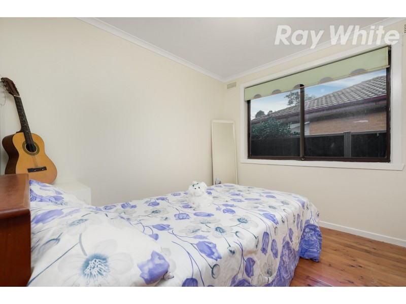 4 Devitt Court, Mill Park VIC 3082