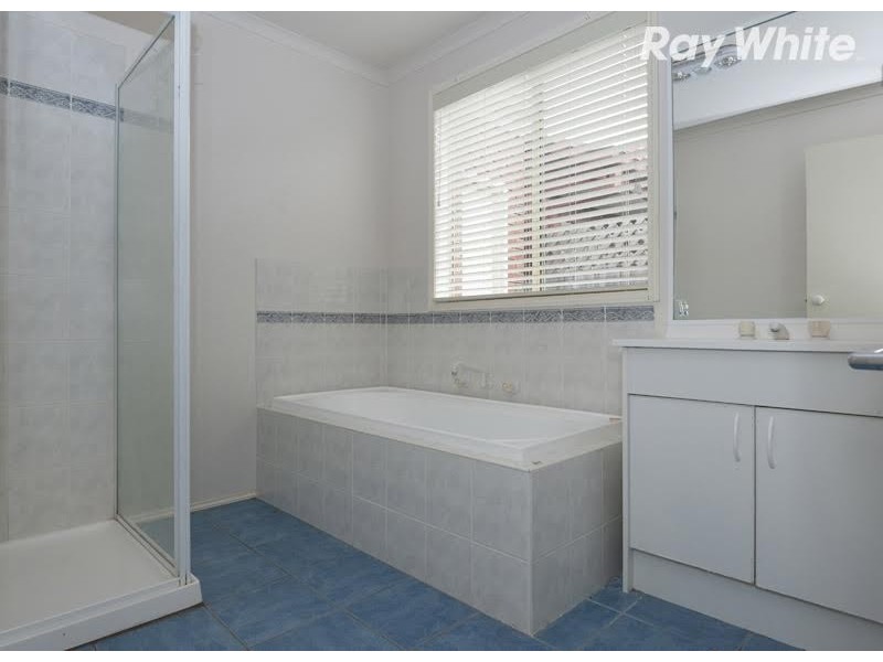 17 Parkhaven Avenue, Kingsbury VIC 3083